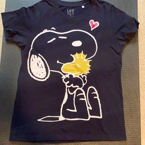UNIQLO SNOOPY T-SHIRT